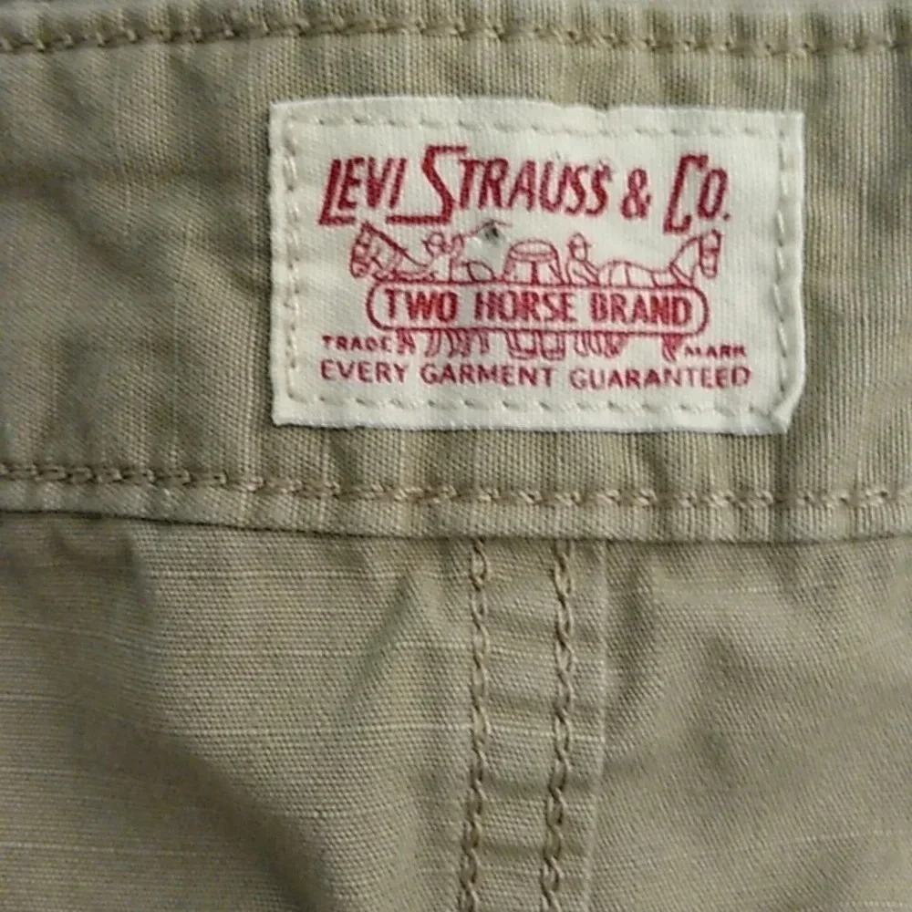 LEVIS WATERLESS, 100% COTTON, KHAKI TAN, CARGO SHORTS, SNAP CARGO POCKETS, W52 - Picture 5 of 10